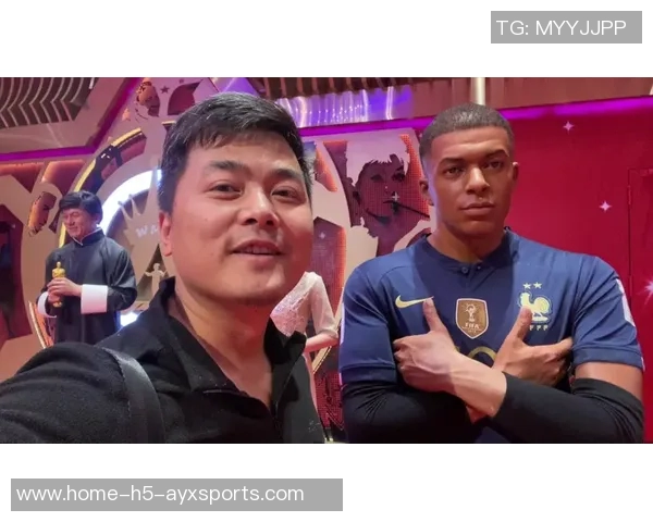 足球明星蜡像展览中的传奇人物有哪些你知道吗